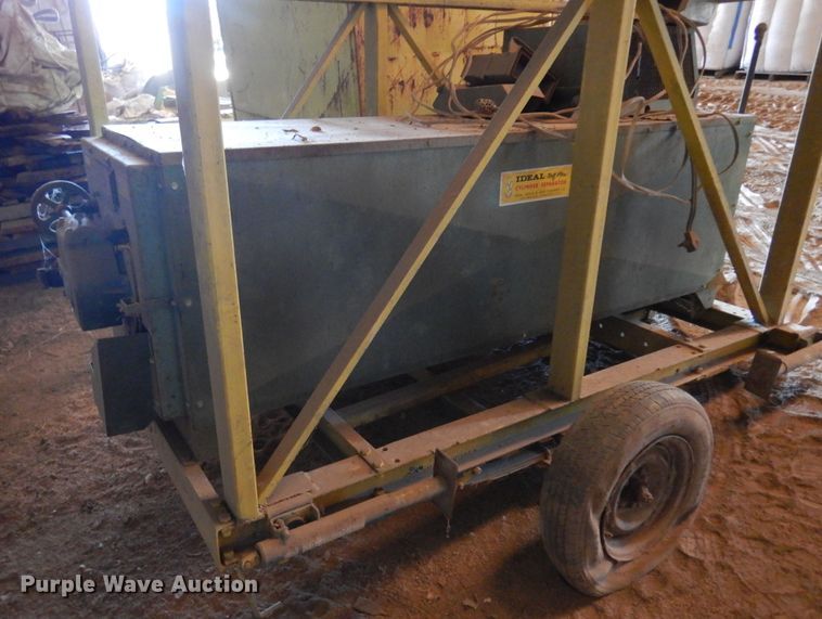 image for item DF0033 Ideal S1-0C  seed cleaner