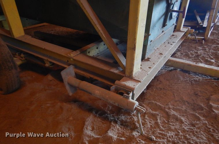 image for item DF0033 Ideal S1-0C  seed cleaner