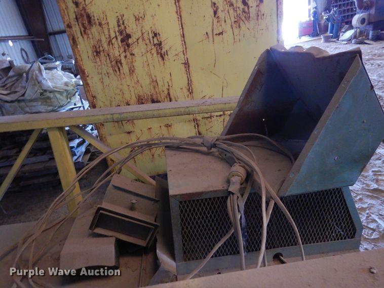 image for item DF0033 Ideal S1-0C  seed cleaner