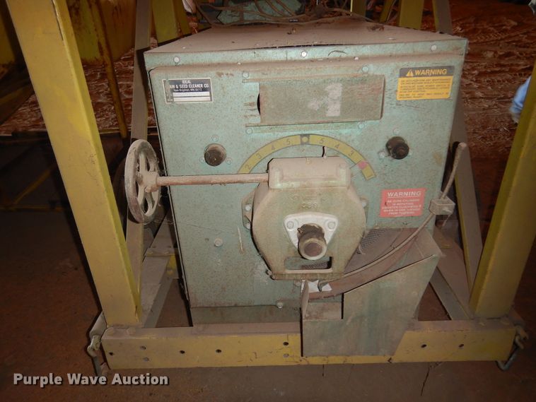 image for item DF0033 Ideal S1-0C  seed cleaner