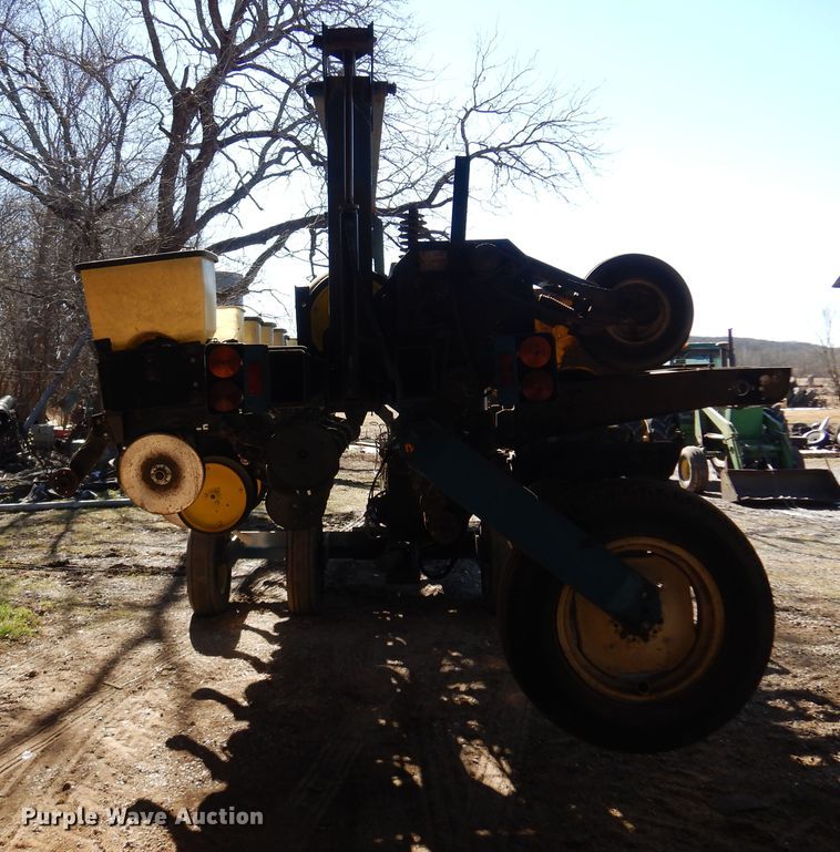 image for item DF0034 Kinze Twin Line  split row planter