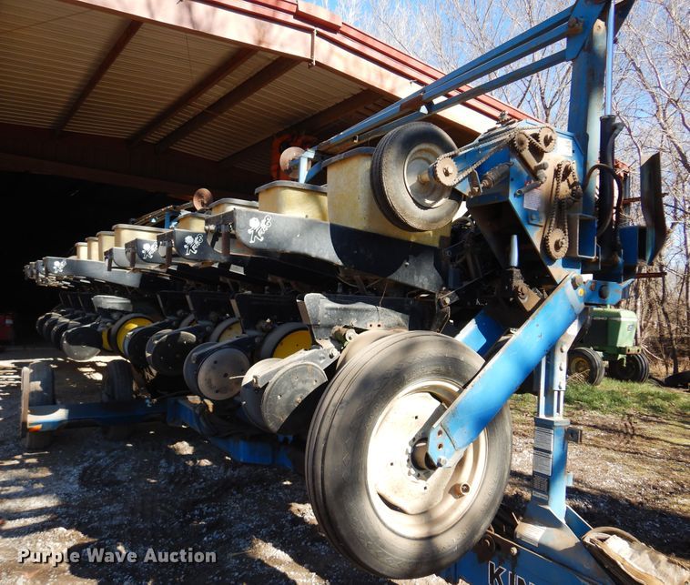 image for item DF0034 Kinze Twin Line  split row planter