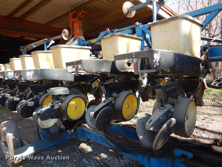 image for item DF0034 Kinze Twin Line  split row planter