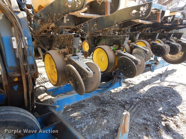 image for item DF0034 Kinze Twin Line  split row planter