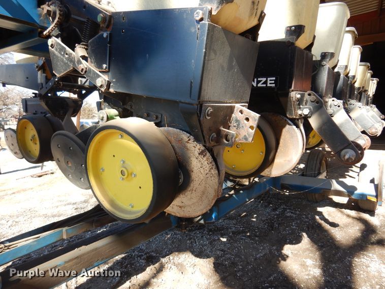 image for item DF0034 Kinze Twin Line  split row planter