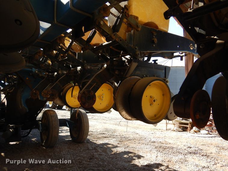 image for item DF0034 Kinze Twin Line  split row planter