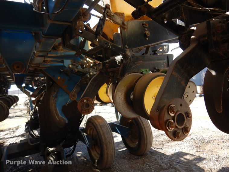 image for item DF0034 Kinze Twin Line  split row planter