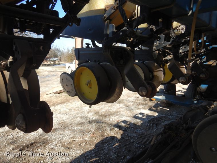 image for item DF0034 Kinze Twin Line  split row planter