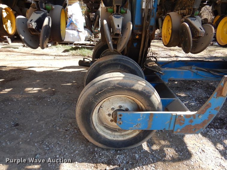 image for item DF0034 Kinze Twin Line  split row planter