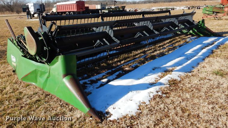 image for item DF0037 1990 John Deere 925F  flex head