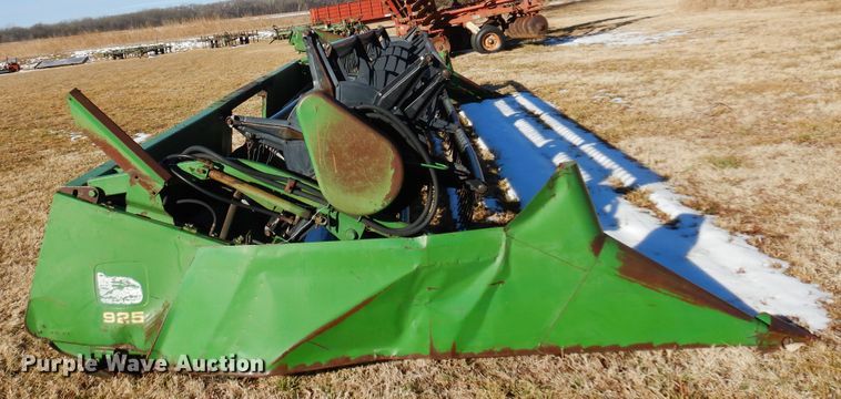 image for item DF0037 1990 John Deere 925F  flex head