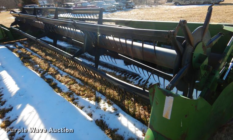 image for item DF0037 1990 John Deere 925F  flex head