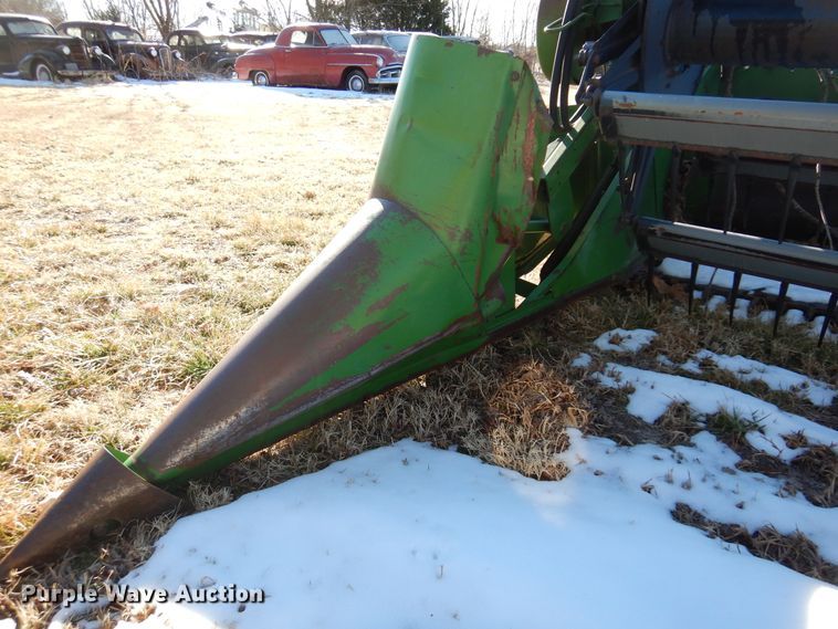 image for item DF0037 1990 John Deere 925F  flex head