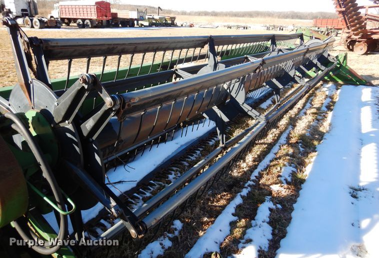 image for item DF0037 1990 John Deere 925F  flex head