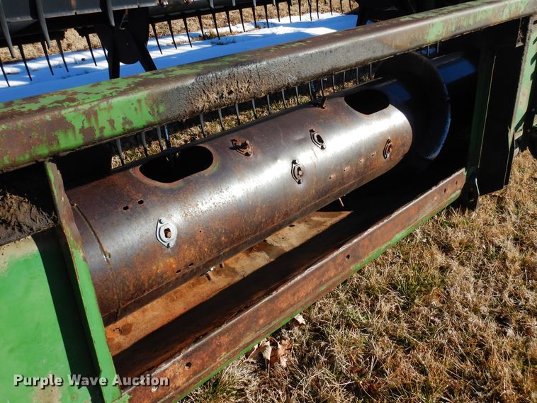 image for item DF0037 1990 John Deere 925F  flex head