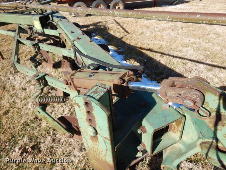 image for item DF0039 John Deere A1450  five bottom plow