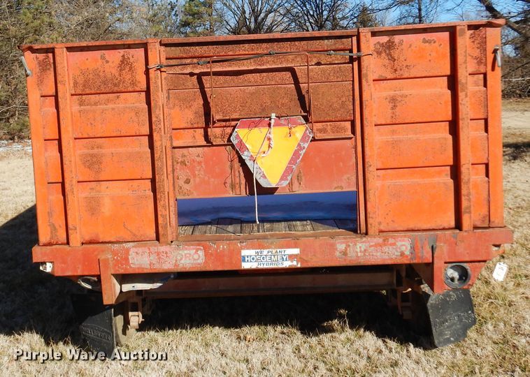 image for item DF0040 1973 Hillsboro  end dump trailer