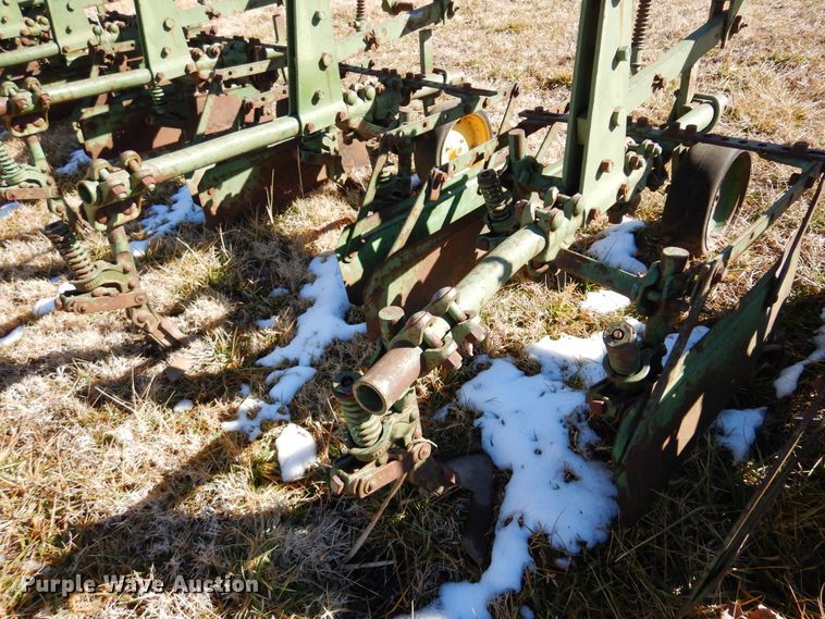 image for item DF0041 John Deere RG630  row crop cultivator