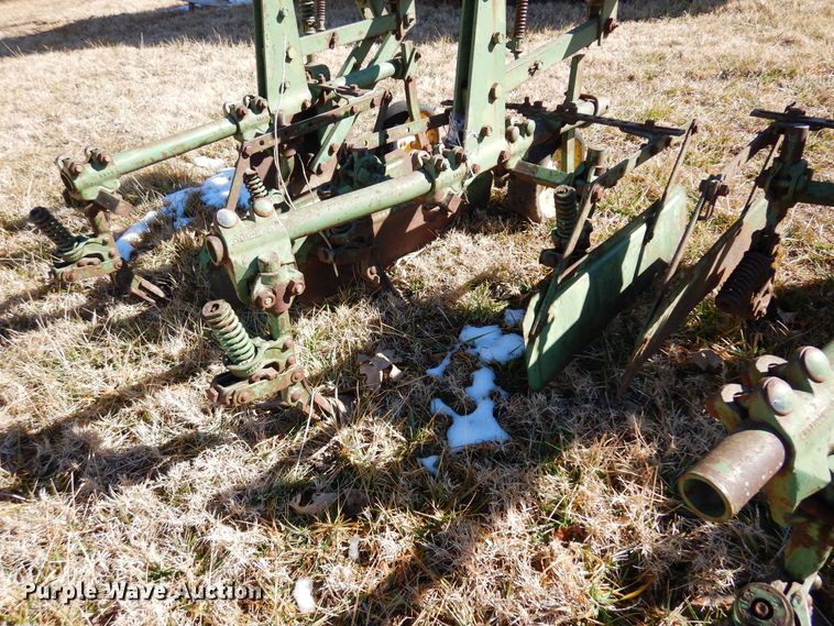 image for item DF0041 John Deere RG630  row crop cultivator