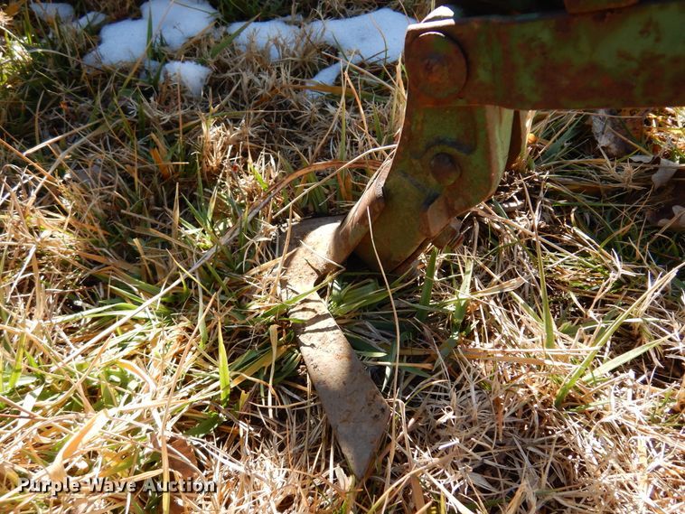 image for item DF0041 John Deere RG630  row crop cultivator