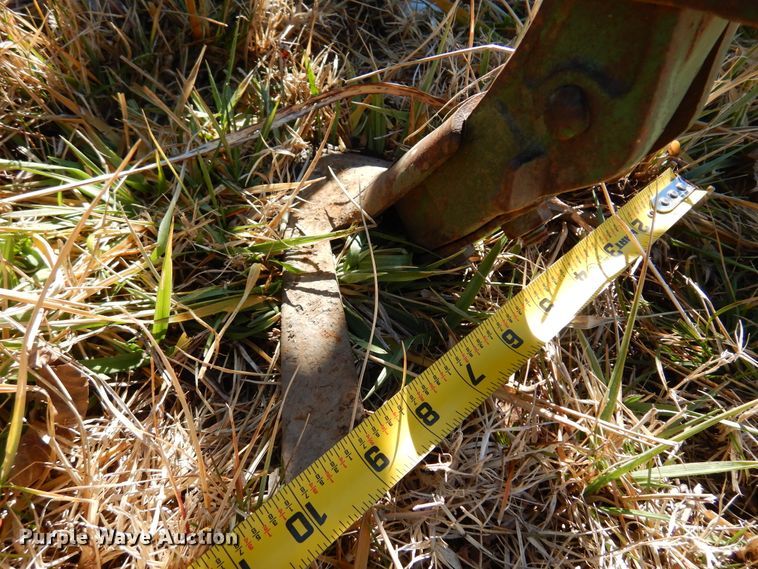 image for item DF0041 John Deere RG630  row crop cultivator