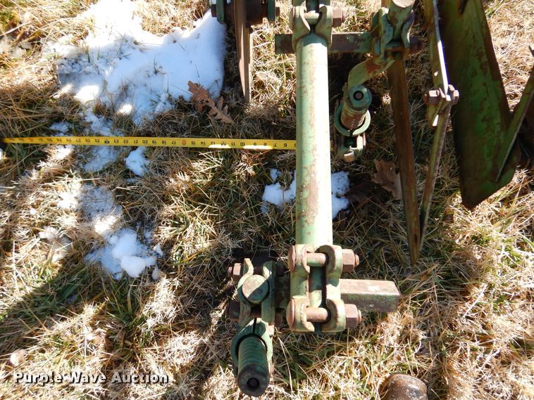 image for item DF0041 John Deere RG630  row crop cultivator