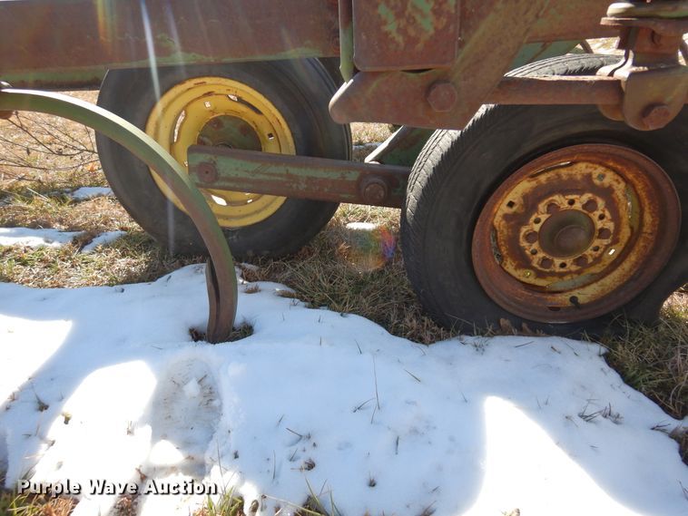 image for item DF0042 John Deere E1600  chisel