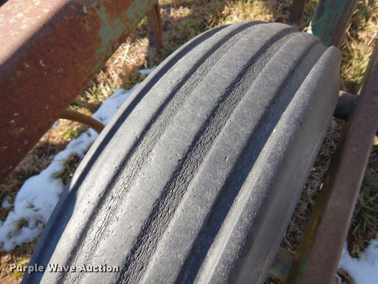 image for item DF0042 John Deere E1600  chisel