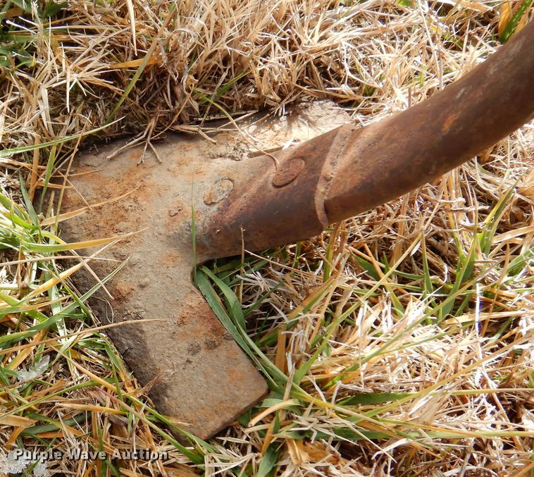 image for item DF0043 John Deere 1010  field cultivator