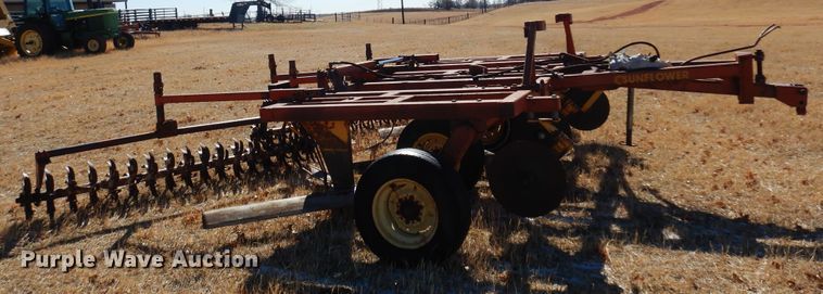 image for item DF0107 Sunflower 79J-14  sweep plow