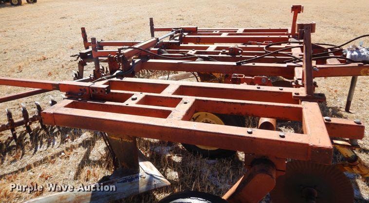 image for item DF0107 Sunflower 79J-14  sweep plow