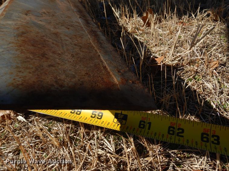 image for item DF0107 Sunflower 79J-14  sweep plow