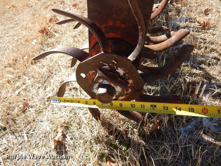 image for item DF0107 Sunflower 79J-14  sweep plow