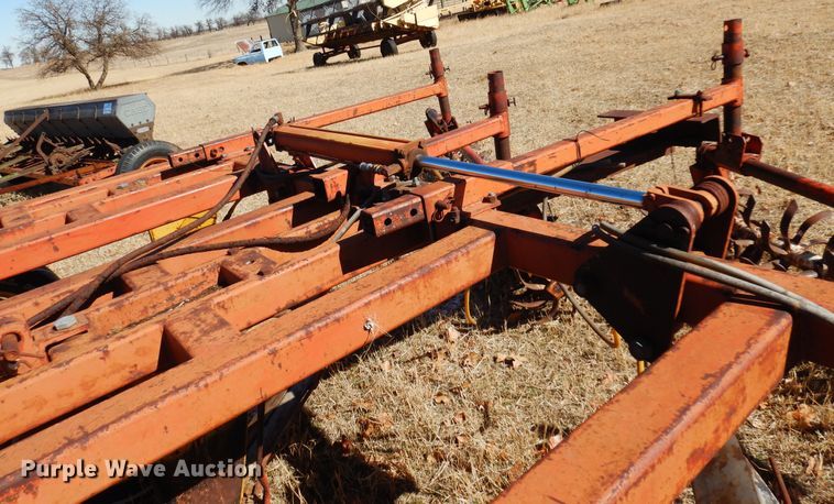 image for item DF0107 Sunflower 79J-14  sweep plow