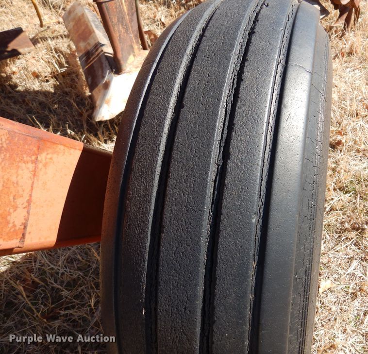 image for item DF0107 Sunflower 79J-14  sweep plow