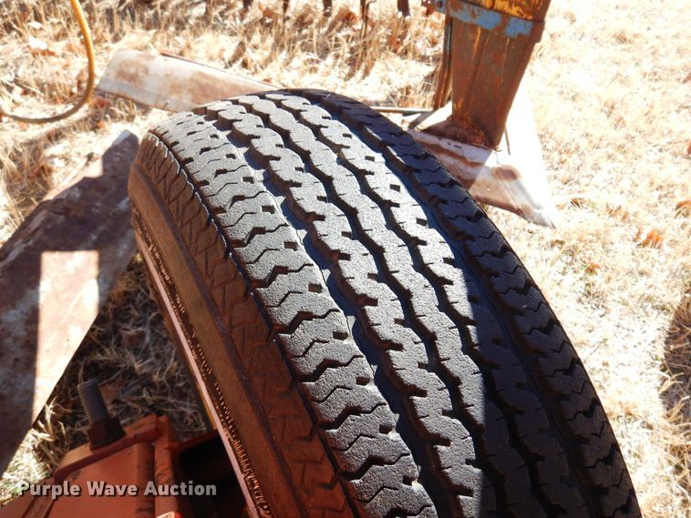 image for item DF0107 Sunflower 79J-14  sweep plow