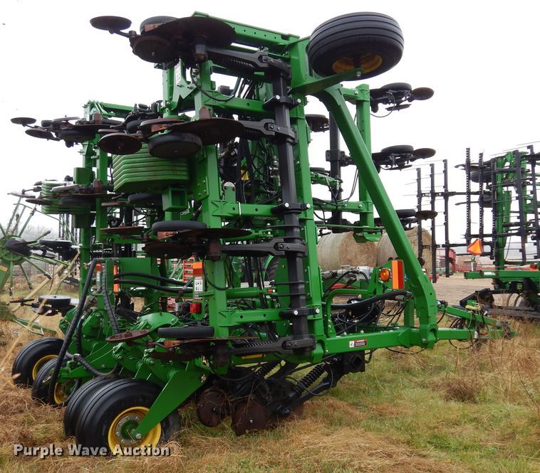 image for item DI8660 2015 John Deere HSLD 2510H  NH3 applicator