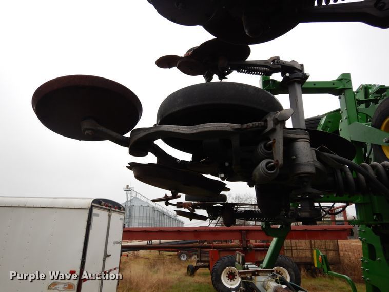 image for item DI8660 2015 John Deere HSLD 2510H  NH3 applicator