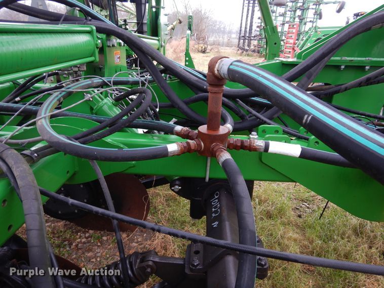 image for item DI8660 2015 John Deere HSLD 2510H  NH3 applicator