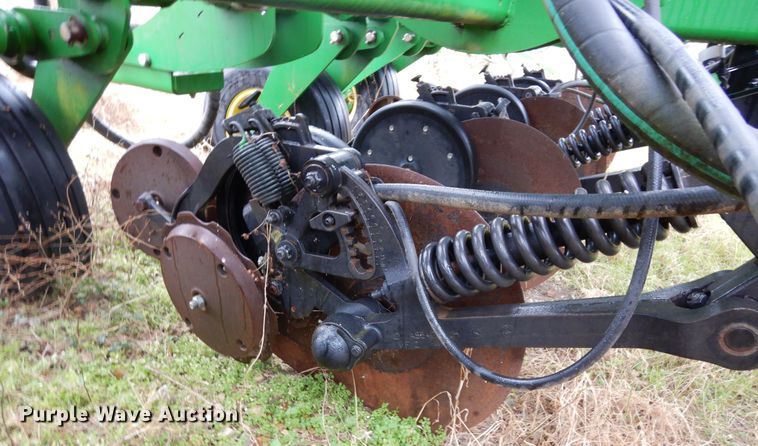 image for item DI8660 2015 John Deere HSLD 2510H  NH3 applicator