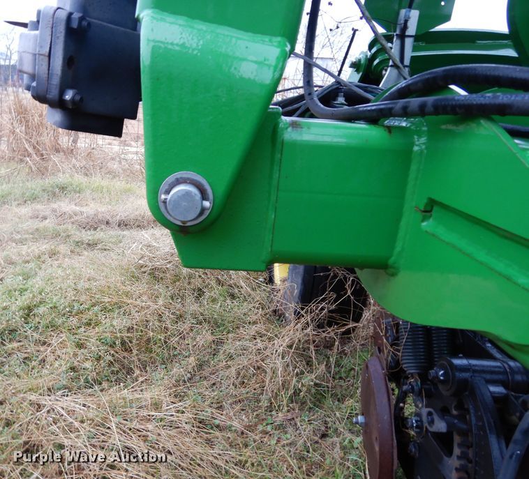 image for item DI8660 2015 John Deere HSLD 2510H  NH3 applicator