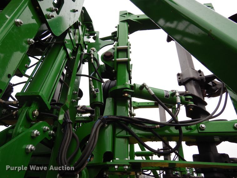 image for item DI8660 2015 John Deere HSLD 2510H  NH3 applicator