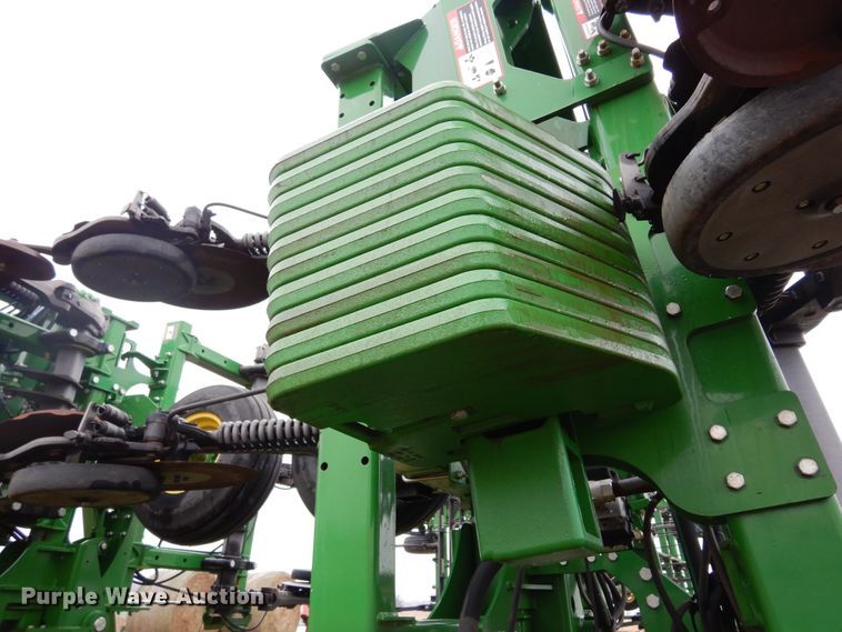 image for item DI8660 2015 John Deere HSLD 2510H  NH3 applicator