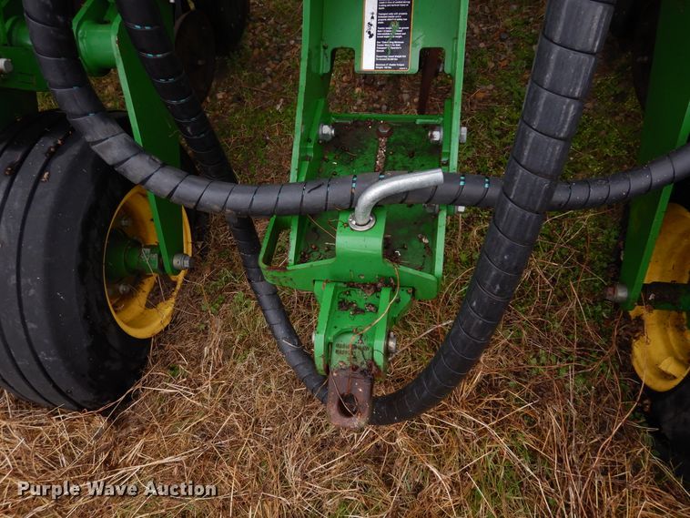 image for item DI8660 2015 John Deere HSLD 2510H  NH3 applicator