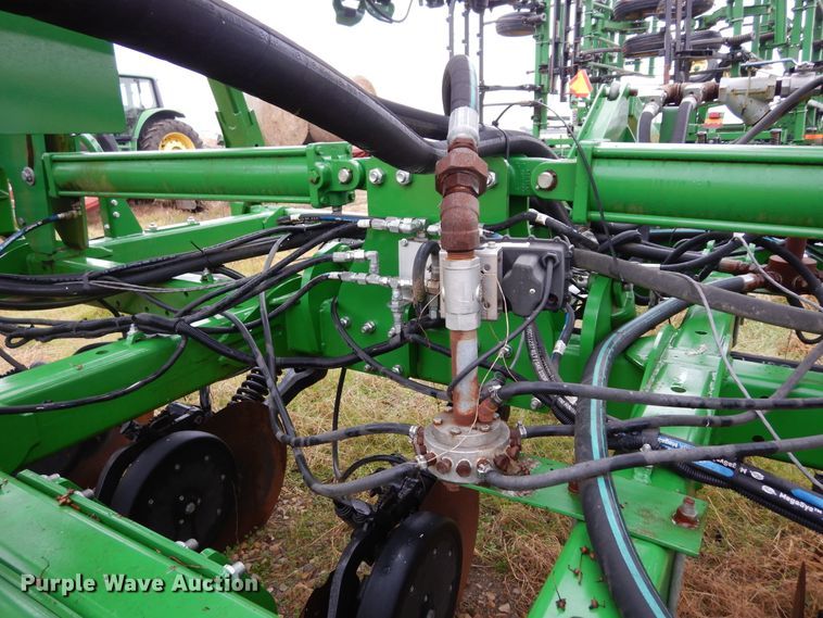 image for item DI8660 2015 John Deere HSLD 2510H  NH3 applicator