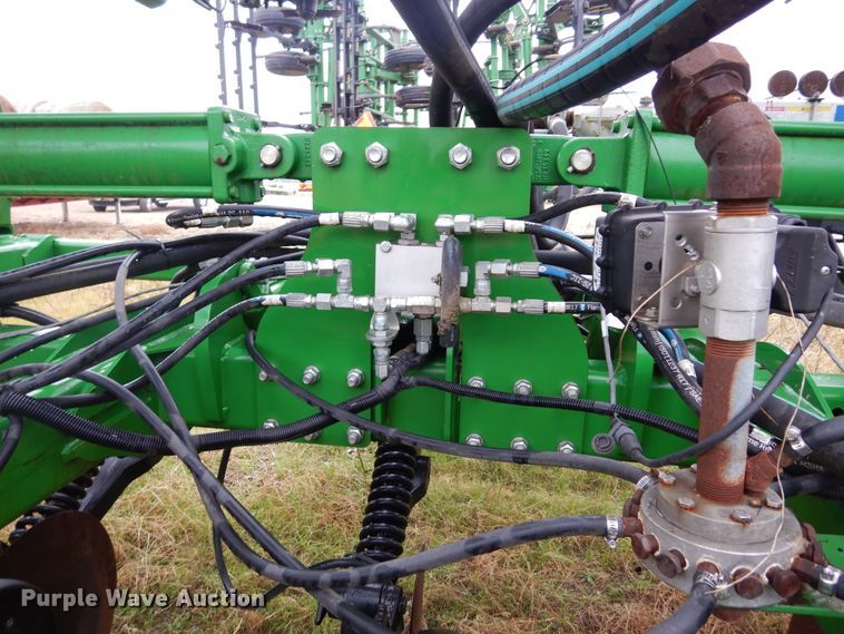 image for item DI8660 2015 John Deere HSLD 2510H  NH3 applicator