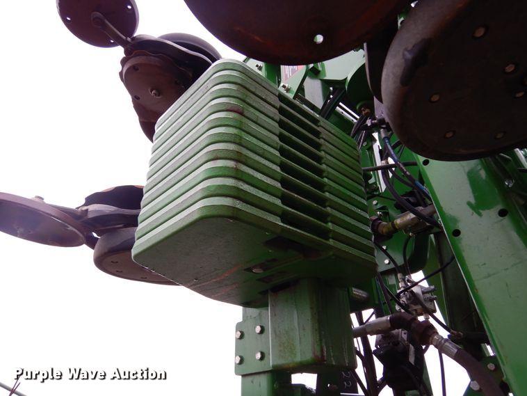 image for item DI8660 2015 John Deere HSLD 2510H  NH3 applicator