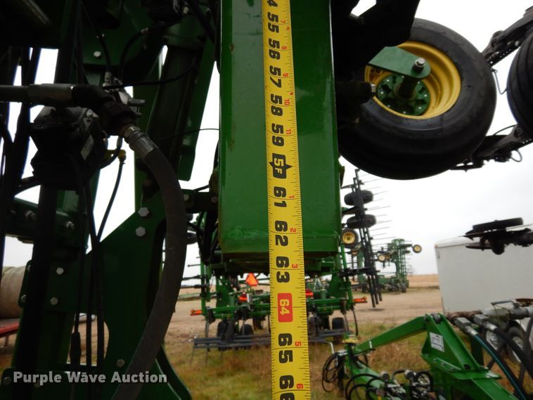 image for item DI8660 2015 John Deere HSLD 2510H  NH3 applicator