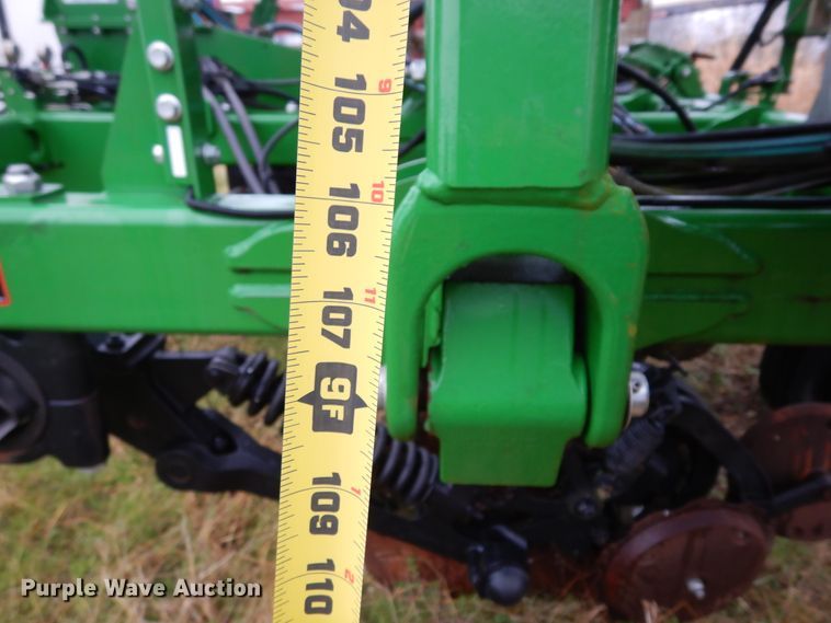 image for item DI8660 2015 John Deere HSLD 2510H  NH3 applicator