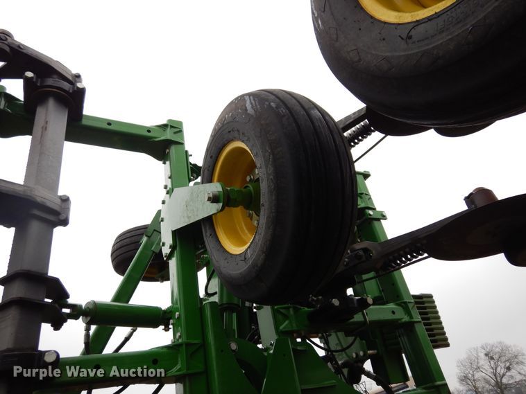 image for item DI8660 2015 John Deere HSLD 2510H  NH3 applicator